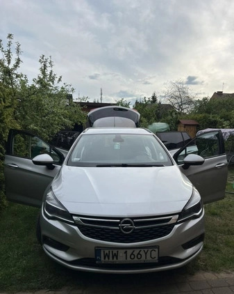 Opel Astra cena 33000 przebieg: 264000, rok produkcji 2017 z Białystok małe 22